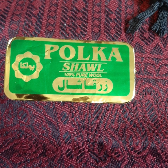 Large Shawl - Picture 2 of 3